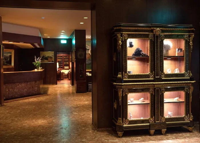 Hotel Holt - The Art Hotel